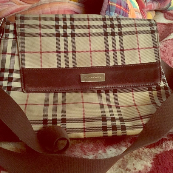 Burberry - Picture 1 of 2